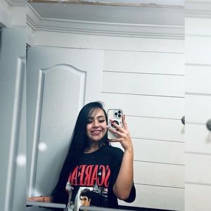 Meet your Posher, Nicole